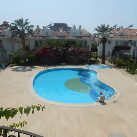 Lisa Park Villas *