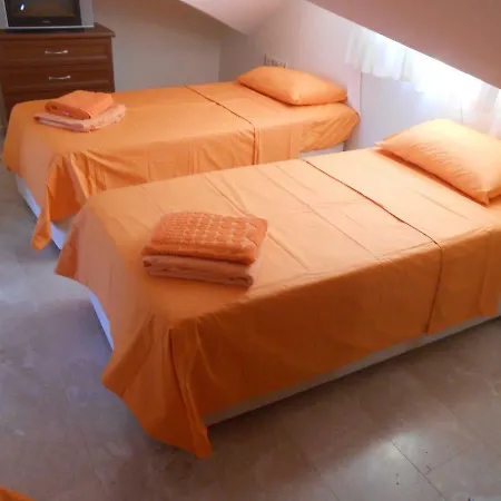 Villa Lisa Park Villas *