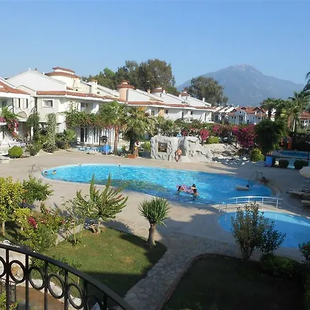Villa Lisa Park Villas