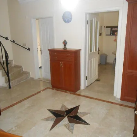 Lisa Park Villas *